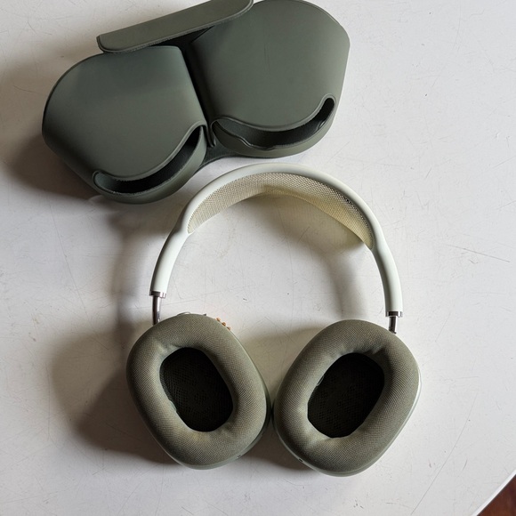 Apple AirPods Max — White Ear Cups with Colorful Sticker Rhinestone Decor - Picture 2 of 2